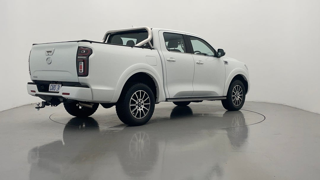 Right Back Diagonal (45- Degree) View