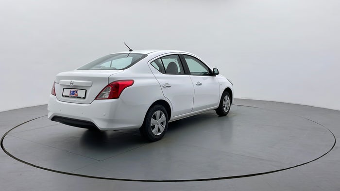 Nissan Sunny-Right Back Diagonal (45- Degree) View