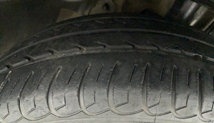 2017 Tata Tiago XZ PETROL, Petrol, Manual, 50,097 km, Right Front Tyre Tread