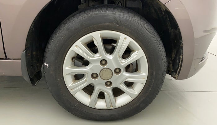 2017 Tata Tiago XZ PETROL, Petrol, Manual, 50,097 km, Right Front Wheel