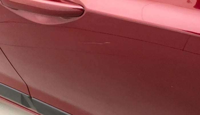 2017 Hyundai Xcent SX 1.2, Petrol, Manual, 33,856 km, Driver-side door - Minor scratches