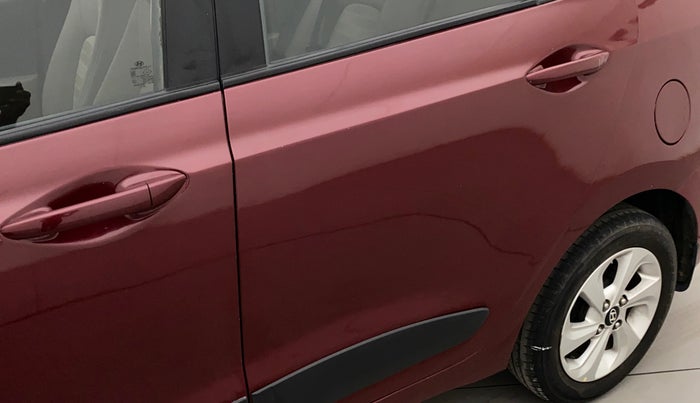 2017 Hyundai Xcent SX 1.2, Petrol, Manual, 33,856 km, Rear left door - Paint has faded