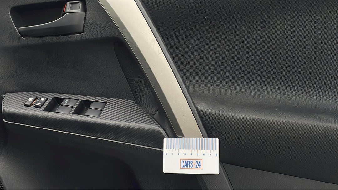 Door Interior Front RHS Scuff