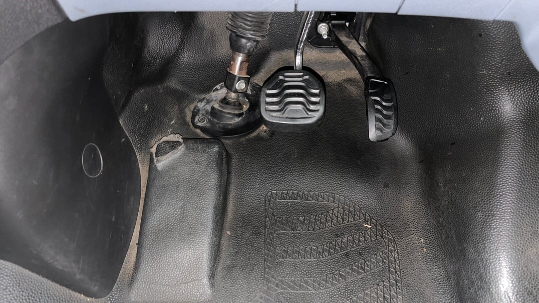 2017 Ford Transit Custom 290s (swb), Automatic, 150960 km, Pedals and Footmat