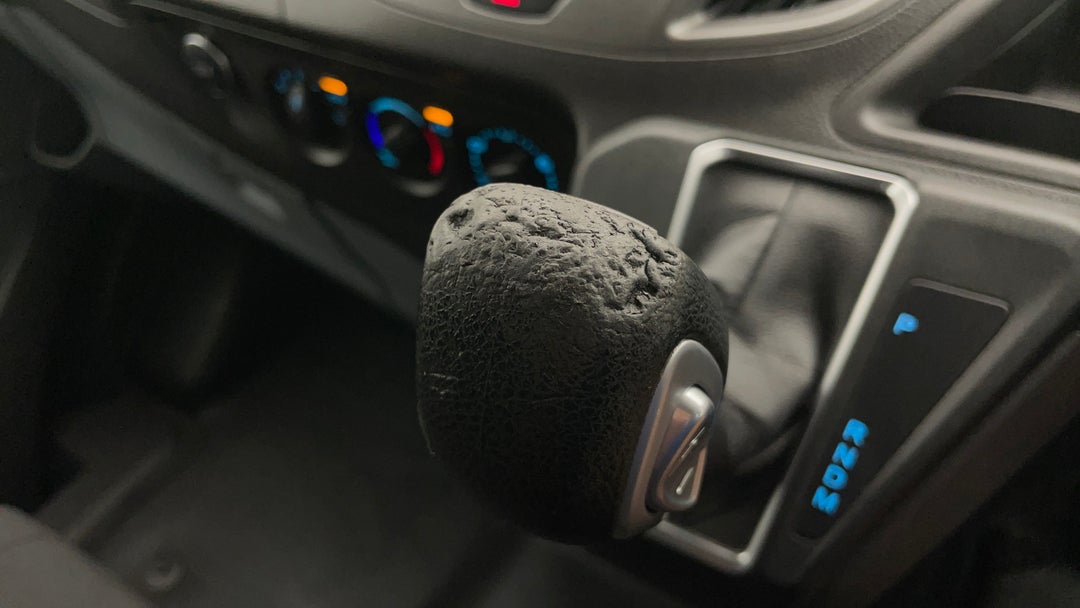 2017 Ford Transit Custom 290s (swb), Automatic, 150960 km, Gear Lever Knob Wear