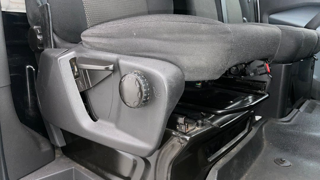 2017 Ford Transit Custom 290s (swb), Automatic, 150960 km, Drivers Side Adjustment Panel