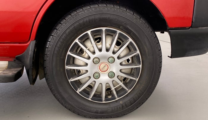 2011 Maruti Eeco 5 STR WITH AC PLUSHTR, Petrol, Manual, 62,415 km, Right Front Wheel