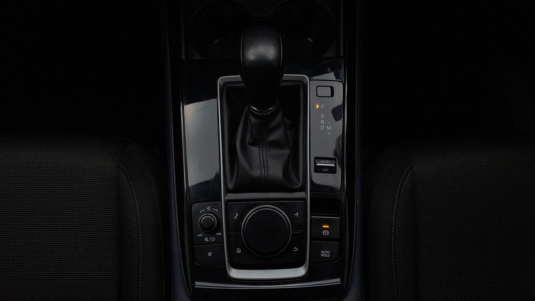 2021 Mazda CX-30 G20 Evolve (fwd), Automatic, 41806 km, Gear Lever 