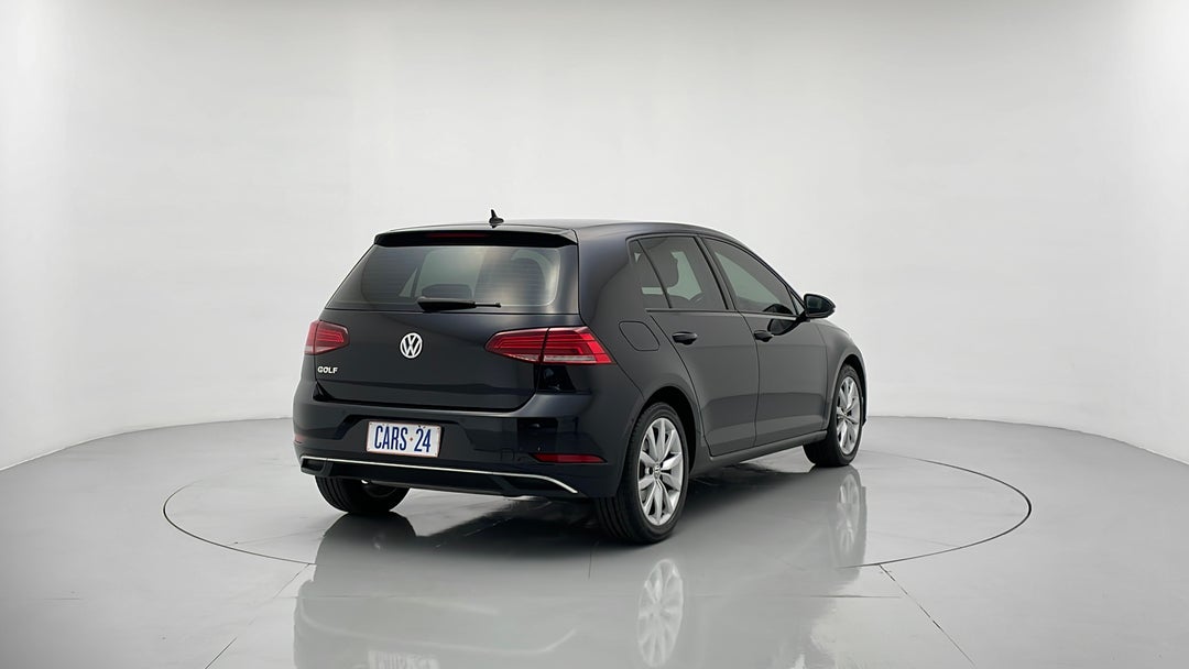 Right Back Diagonal (45- Degree) View