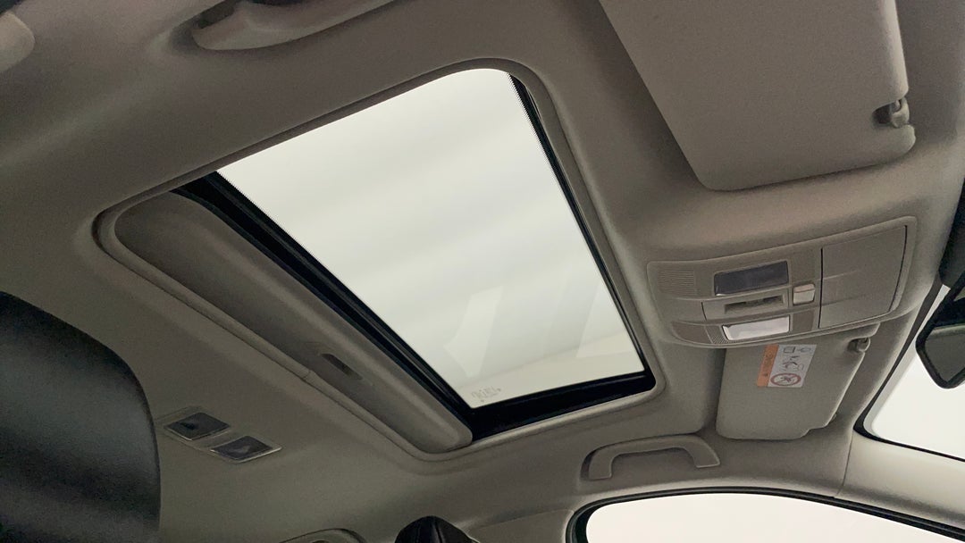Interior Sunroof/Moonroof