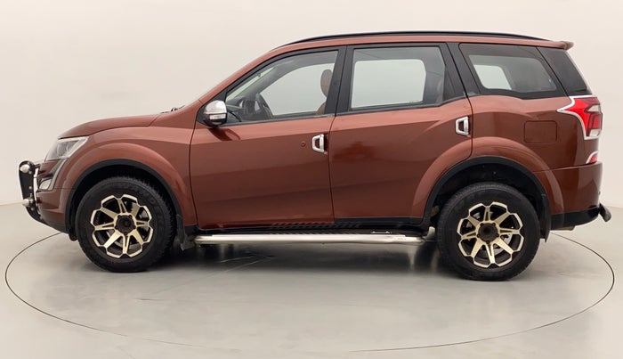 2018 Mahindra XUV500 W7 AT, Diesel, Automatic, 67,676 km, Left Side