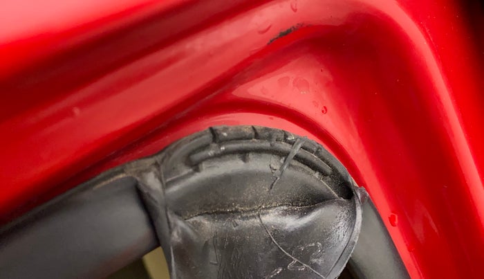 2013 Honda Brio S MT, Petrol, Manual, 68,998 km, Right rear door - Weather strip has minor damage