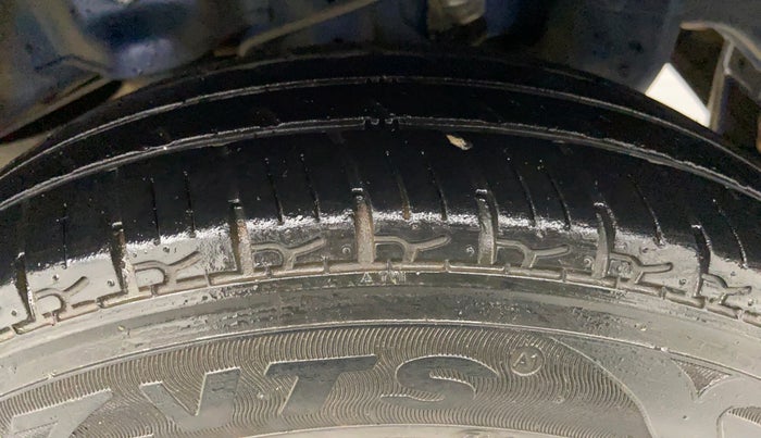 2015 Hyundai Eon D LITE PLUS, Petrol, Manual, 22,182 km, Left Rear Tyre Tread