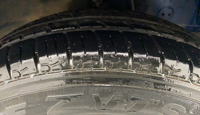 2015 Hyundai Eon D LITE PLUS, Petrol, Manual, 22,182 km, Right Front Tyre Tread