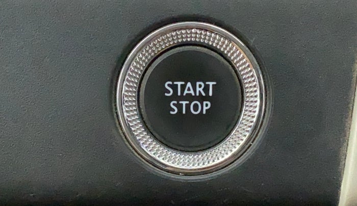 2021 Renault TRIBER RXZ, Petrol, Manual, 19,701 km, Keyless Start/ Stop Button