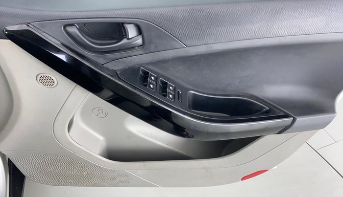 2018 Tata NEXON XM 1.2, CNG, Manual, Driver Side Door Panels Control