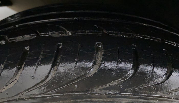 2013 Hyundai i20 MAGNA O 1.2, Petrol, Manual, 41,598 km, Right Rear Tyre Tread