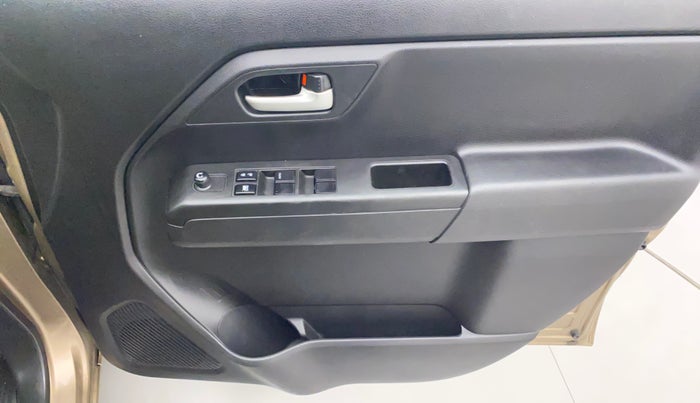 2019 Maruti New Wagon-R VXI 1.2, Petrol, Manual, 47,181 km, Driver Side Door Panels Control