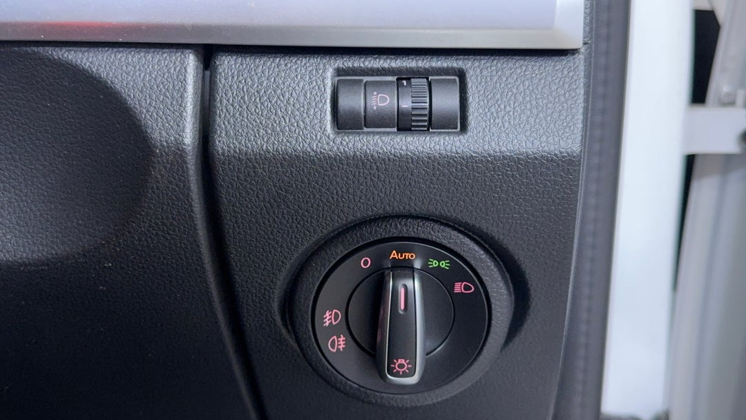 2021 Volkswagen Amarok Tdi580 Highline 4motion, Automatic, 107788 km, Utility Switches/Buttons