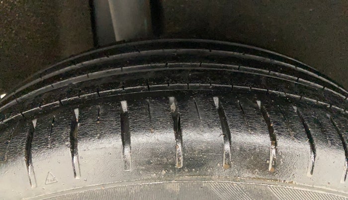 2019 Toyota Glanza G, Petrol, Manual, 43,917 km, Right Rear Tyre Tread