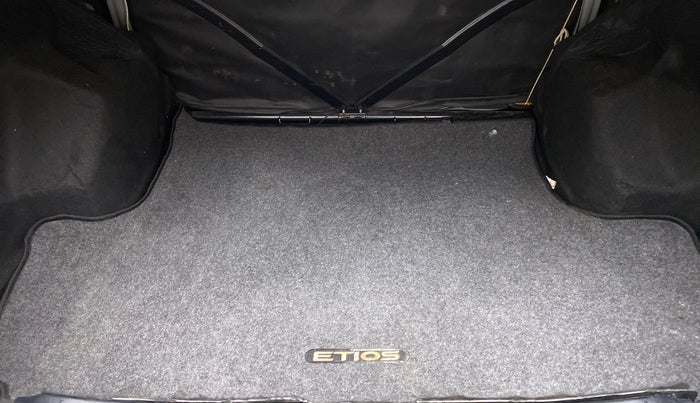 2011 Toyota Etios G, Petrol, Manual, 39,508 km, Boot Inside