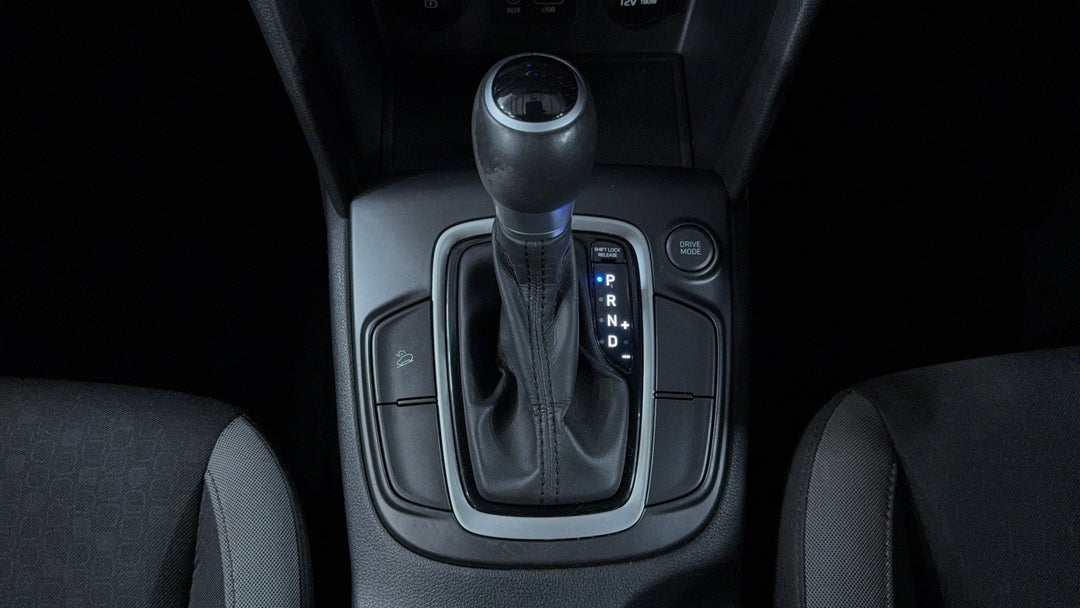 2019 Hyundai Kona Active (FWD), Automatic, 96333 km, Gear Lever 