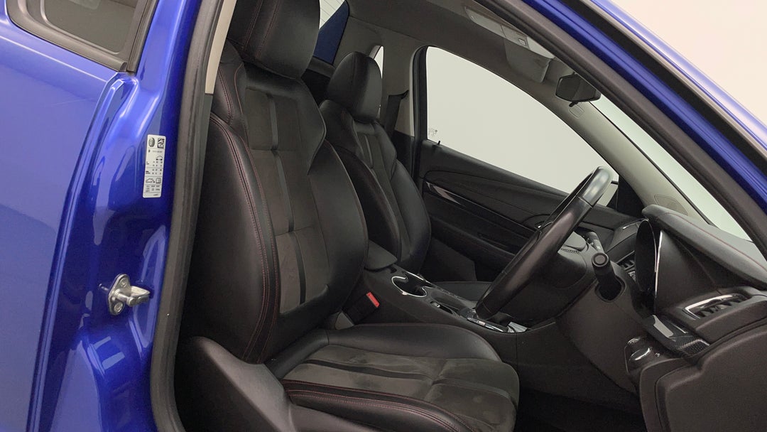 2016 Holden Ute Sv6 Black Edition, Automatic, 59646 km, Right Side Front Door Cabin View