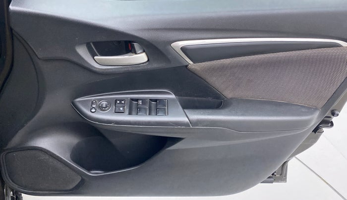 2018 Honda WR-V 1.5 i-DTEC VX MT, Diesel, Manual, 42,130 km, Driver Side Door Panels Control