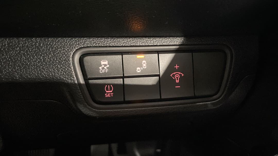 2024 Kia Cerato Sport+, Automatic, 40567 km, Utility Switches/Buttons