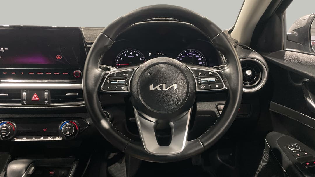 2024 Kia Cerato Sport+, Automatic, 40567 km, Steering Wheel Close-up
