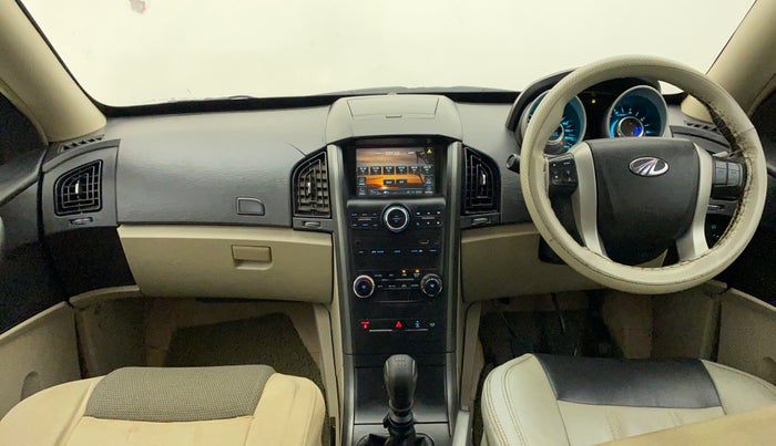 2016 Mahindra XUV500 W6, Diesel, Manual, 84,468 km, Dashboard