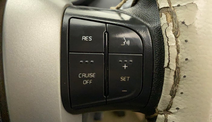 2016 Mahindra XUV500 W6, Diesel, Manual, 84,468 km, Adaptive Cruise Control