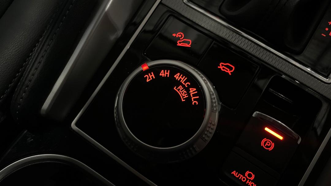 2023 Mitsubishi Pajero Sport Gsr (4WD) 7 Seat, Automatic, 35355 km, Utility Switches/Buttons