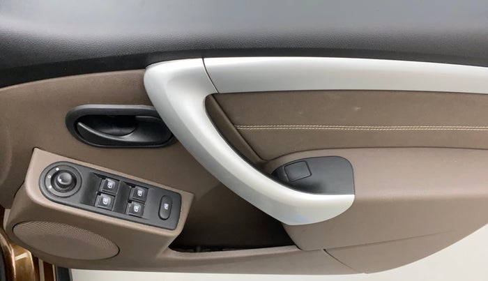 2018 Renault Duster RXL PETROL, Petrol, Manual, 52,382 km, Driver Side Door Panels Control