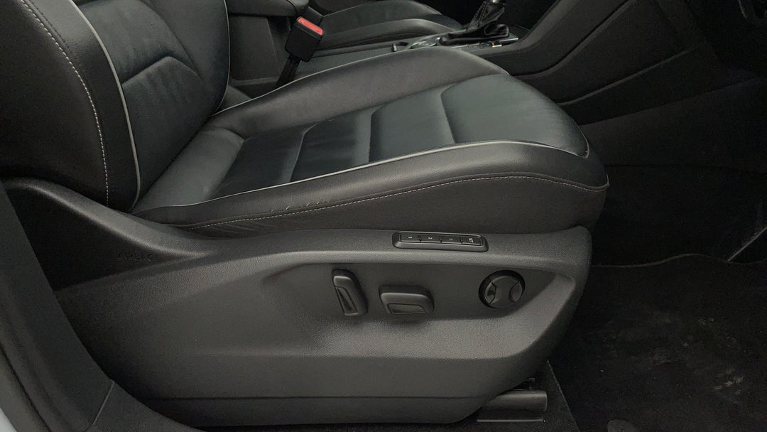 2018 Volkswagen Tiguan Allspace 162 Tsi Highline, Automatic, 95490 km, Drivers Side Adjustment Panel