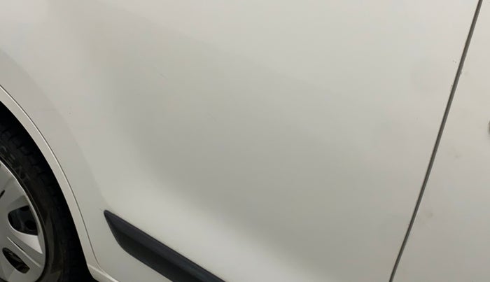 2017 Maruti Wagon R 1.0 VXI, Petrol, Manual, 13,920 km, Right rear door - Minor scratches
