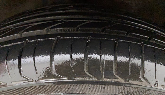 2015 Maruti Celerio VXI d, Petrol, Manual, 75,957 km, Right Front Tyre Tread