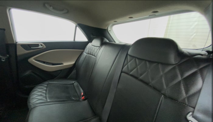 2015 Hyundai Elite i20 SPORTZ 1.2, Petrol, Manual, 43,888 km, Right Side Rear Door Cabin