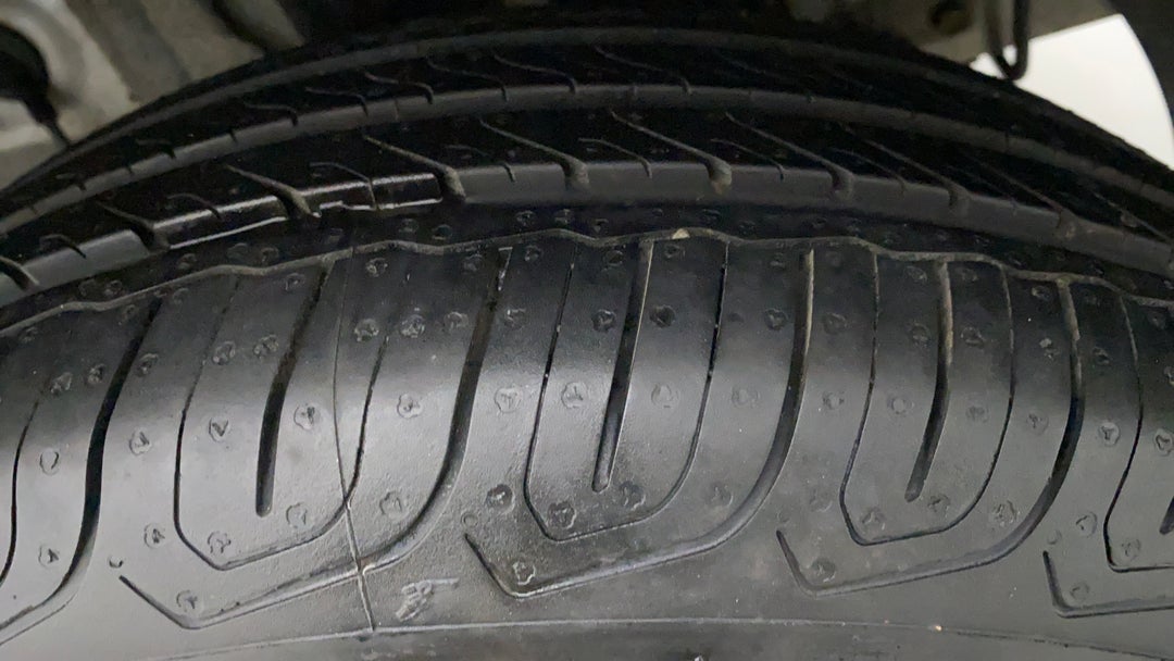 Left Rear Tyre Tread