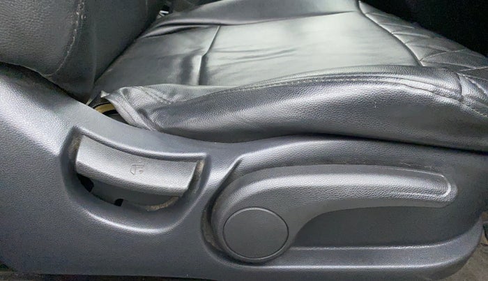 2015 Hyundai Elite i20 SPORTZ 1.2, Petrol, Manual, 43,888 km, Driver Side Adjustment Panel