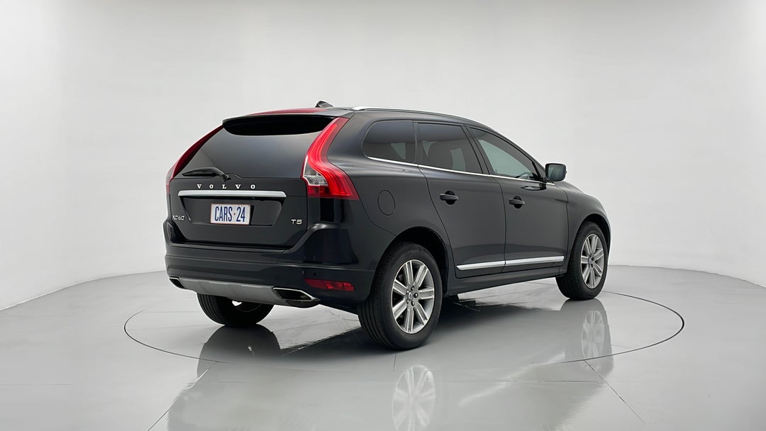 Right Back Diagonal (45- Degree) View