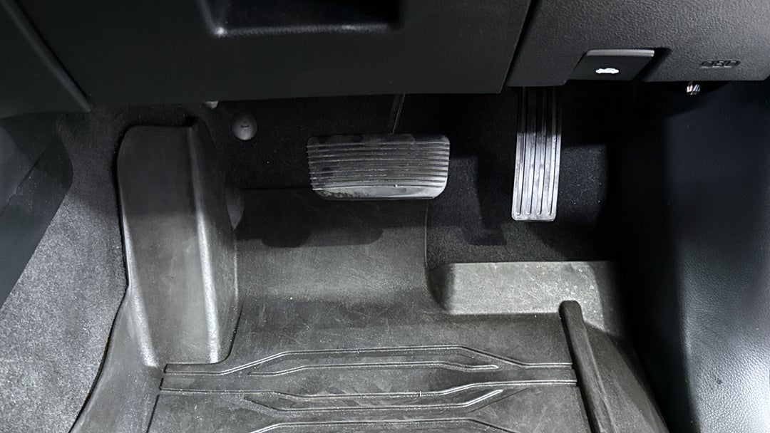 2021 Ford Everest Sport (4WD), Automatic, 81753 km, Pedals and Footmat