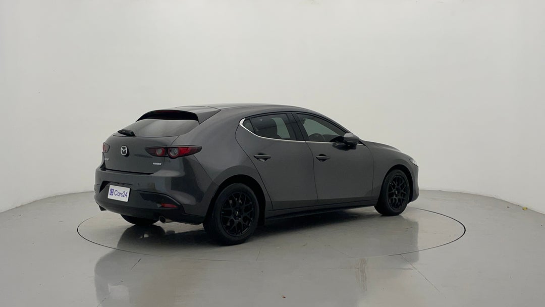 Right Back Diagonal (45- Degree) View