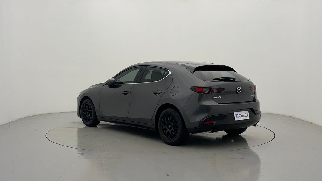 Left Back Diagonal (45- Degree) View