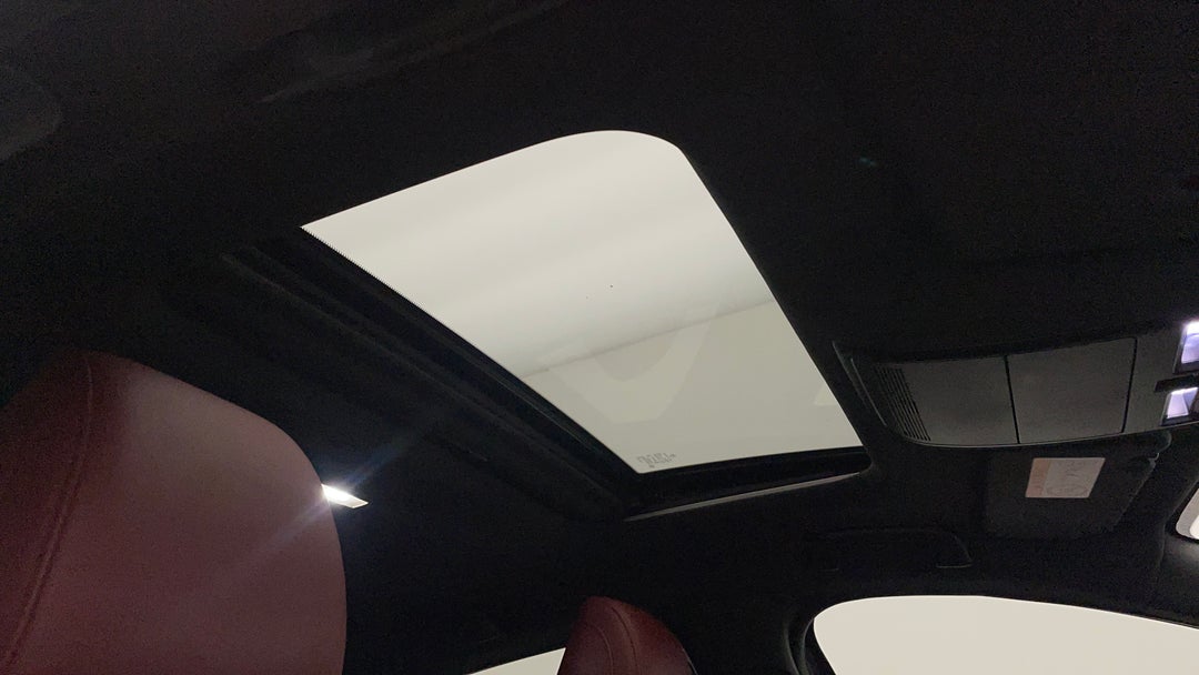 Interior Sunroof/Moonroof