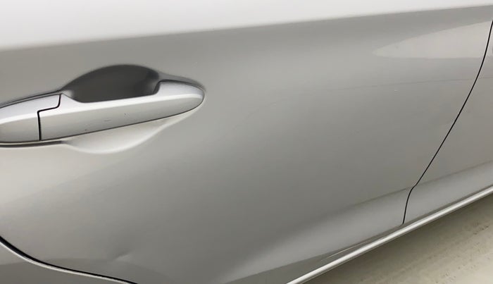 2019 Honda Amaze 1.2L I-VTEC S, Petrol, Manual, 21,839 km, Right rear door - Minor scratches