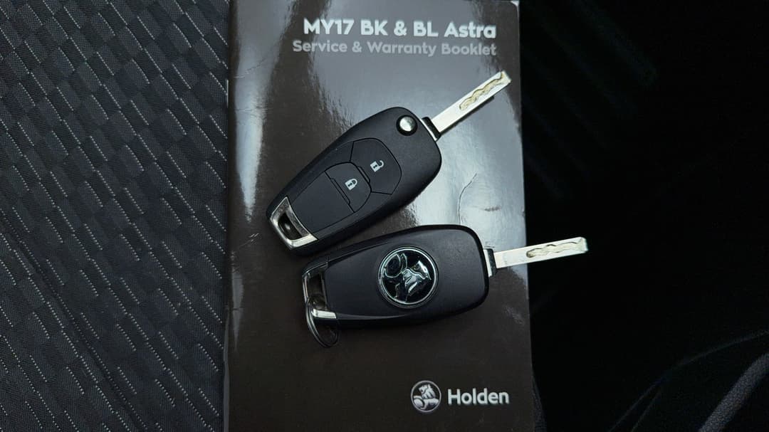 2017 Holden Astra R, Automatic, 39281 km, Key Close-up