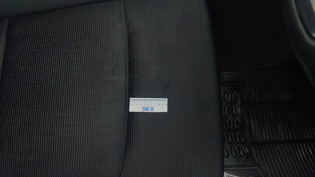 Seats Front RHS Wear