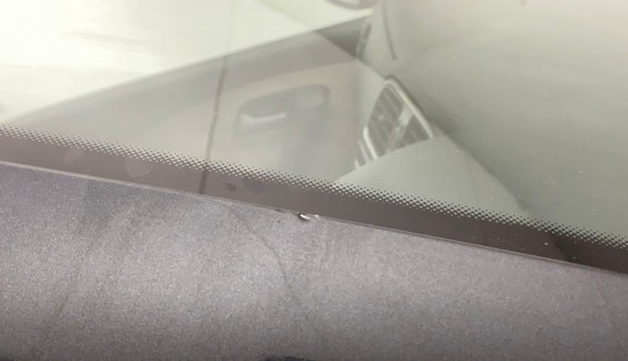 2016 Volkswagen Polo HIGHLINE1.2L, Petrol, Manual, 1,08,350 km, Right A pillar - Slightly dented