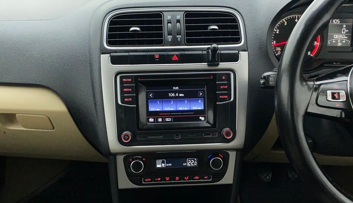 2016 Volkswagen Polo HIGHLINE1.2L, Petrol, Manual, 1,08,350 km, Air Conditioner